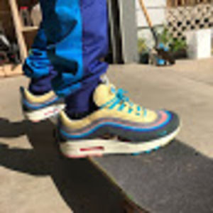 Meet your Posher, Derek